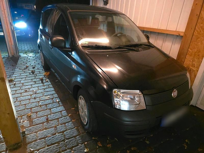 Schwarz Gebraucht 2011 Fiat Panda Kleinwagen | 3.333 € (Fairer Preis) - Bild 1/3
