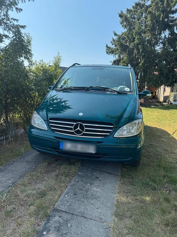 Grün Gebraucht 2004 Mercedes Viano Van / Kleinbus | 5.999 € (Fairer Preis) - Bild 1/4