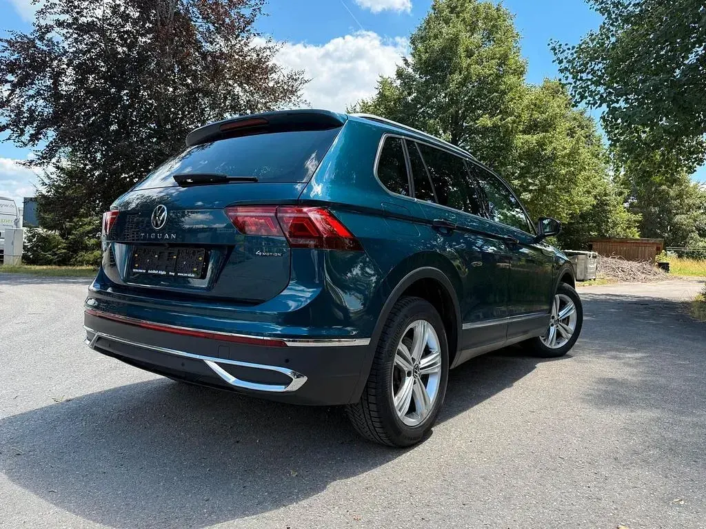 Gebraucht VW Tiguan Elegance 245 PS (180 kW) 2021 Nightshade blue metallic SUV