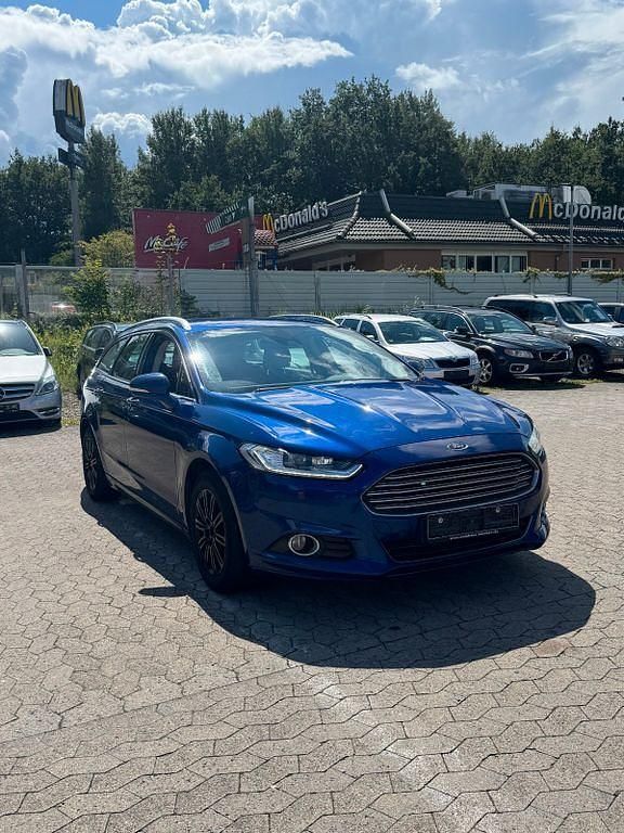 Blau Gebraucht 2016 Ford Mondeo Titanium Limousine | 6.690 € (Guter Preis) - Bild 1/4