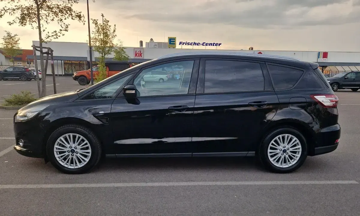 Gebraucht Ford S-MAX S 150 PS (110 kW) 2018 Schwarz Van / Kleinbus