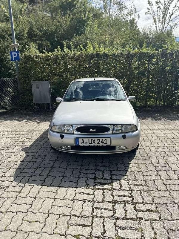 Gebraucht Ford Fiesta Ghia 75 PS (55 kW) 1997 Silber Kleinwagen