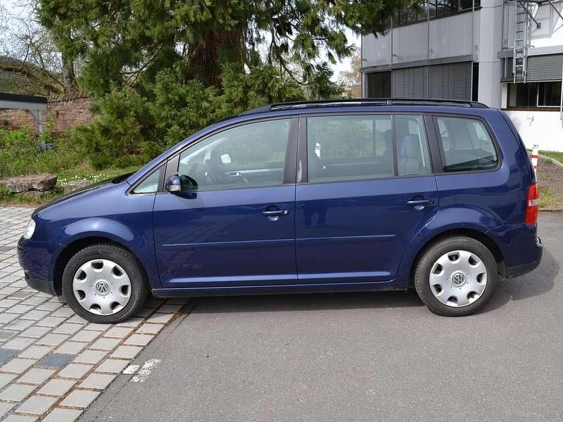 Gebraucht VW Touran Trendline 140 PS (102 kW) 2005 Blau Van / Kleinbus