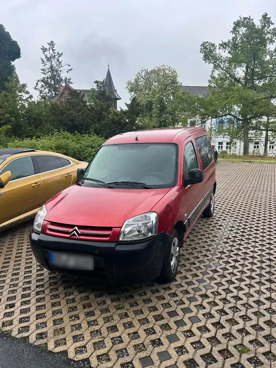Gebraucht Citroën Berlingo 75 PS (55 kW) 2007 Rot Van / Kleinbus