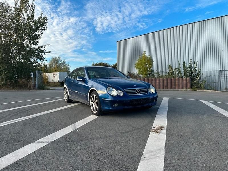 Gebraucht Mercedes C230 192 PS (141 kW) 2002 Blau Coupé