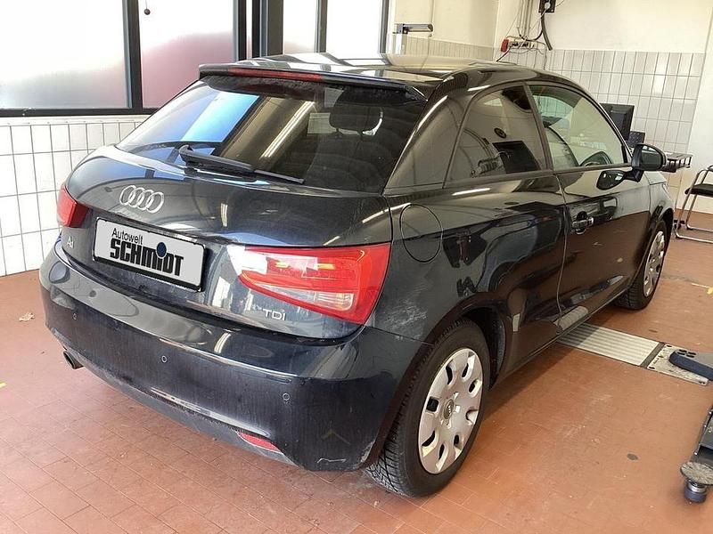 Gebraucht Audi A1 Ambition 105 PS (77 kW) 2011 Phantomschwarz Kleinwagen