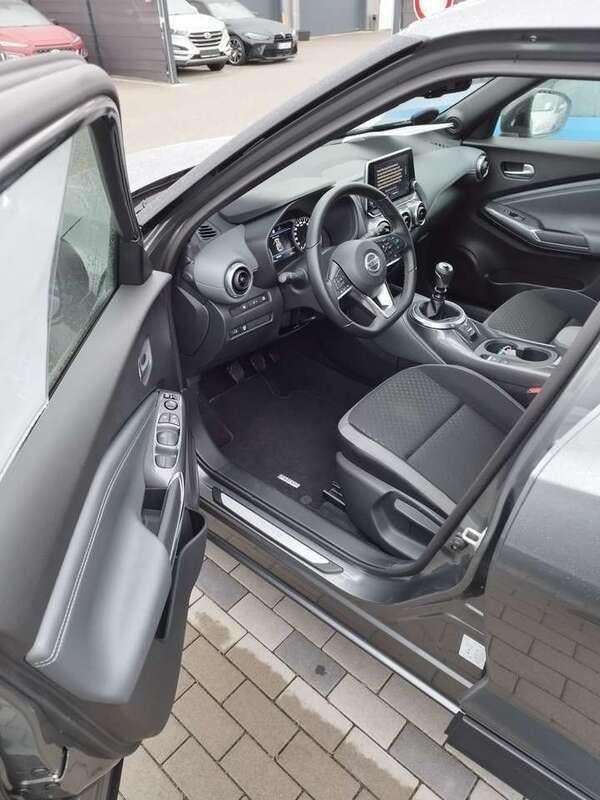 Gebraucht Nissan Juke N-Connecta 114 PS (83 kW) 2022 Dark grey SUV