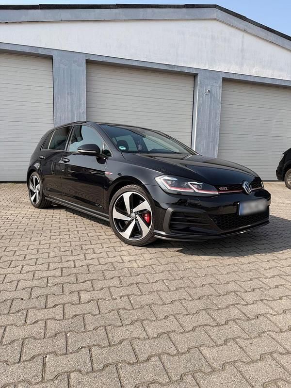 Gebraucht VW Golf VII GTI 245 PS (180 kW) 2019 Schwarz Limousine