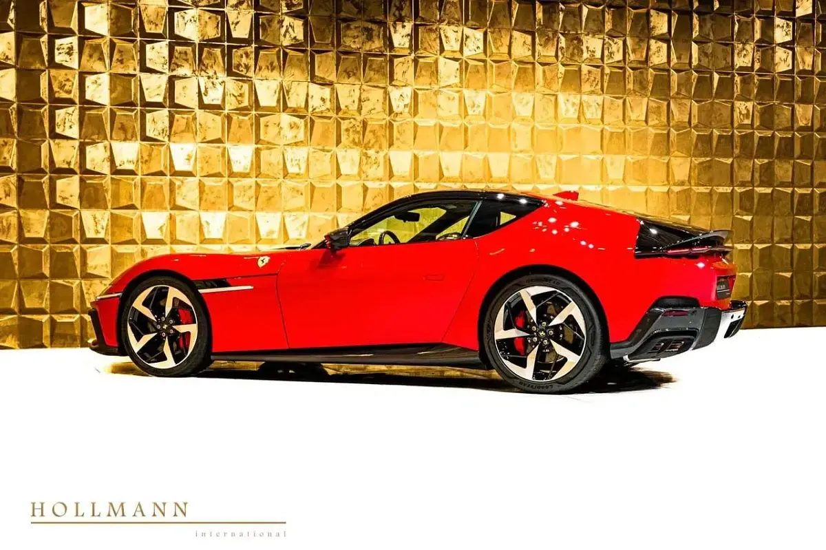Nouă Ferrari 12 Cilindri 829 CP (609 kW) 2025 Roșu Coupe
