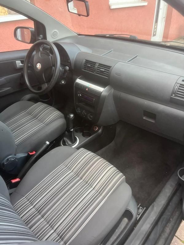 Usata VW Fox 51 CV (37 kW) 2009 Grigio Utilitaria