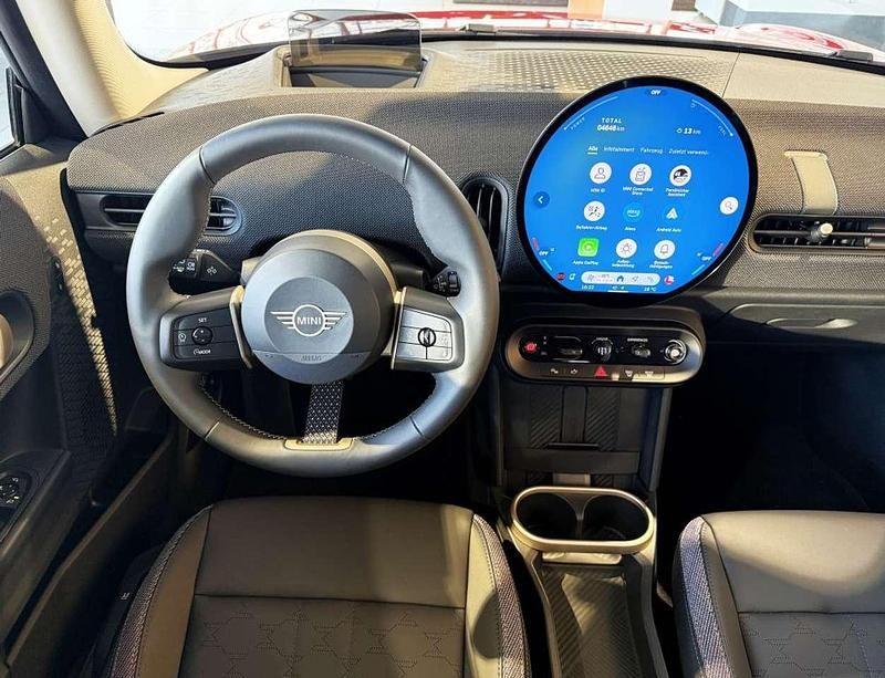 Second-hand Mini Cooper Classic 156 CP (114 kW) 2024 Roșu Hatchback