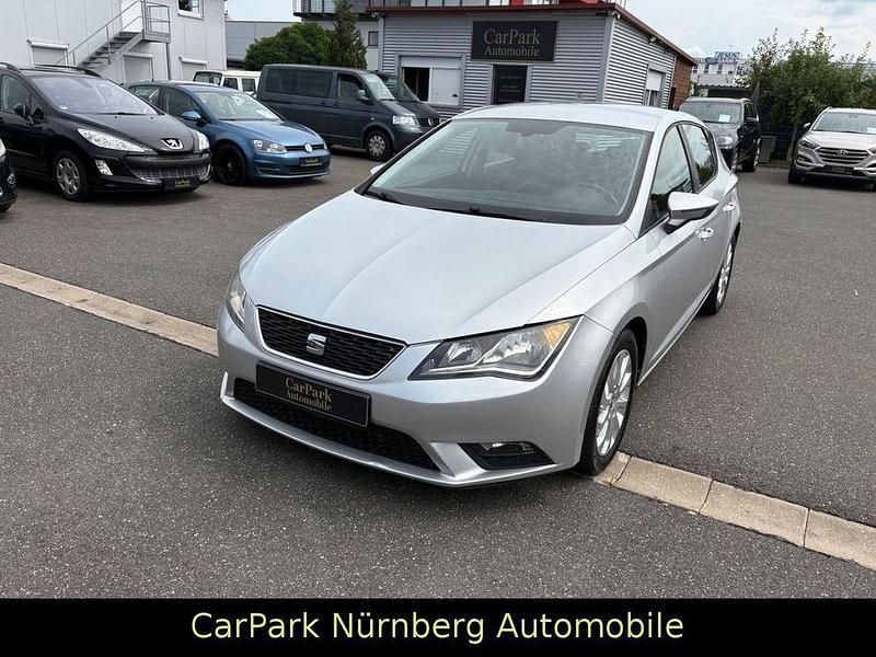 Silber Gebraucht 2020 Seat Leon Style Limousine | 10.999 € (Superpreis) - Bild 1/3