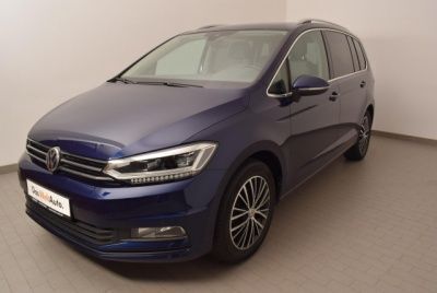Blau metallic Gebraucht 2017 VW Touran Comfortline Van / Kleinbus | 25.877 € (Etwas zu teuer) - Bild 1/4