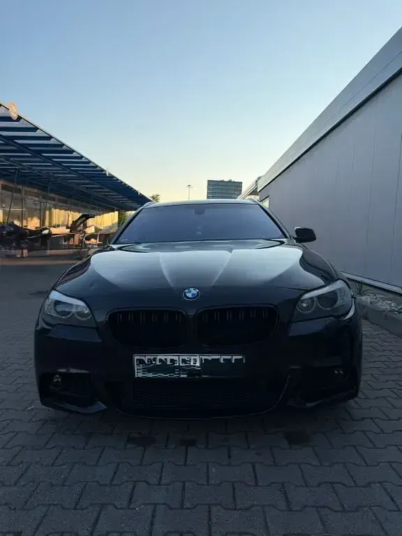 Gebraucht BMW 530 M Sport 258 PS (189 kW) 2012 Grau Kombi