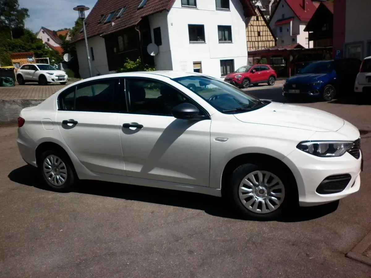 Gebraucht Fiat Tipo 95 PS (69 kW) 2016 Weiß Limousine