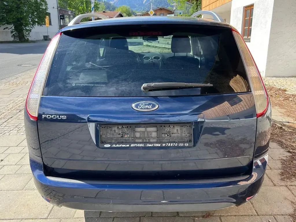 Gebraucht Ford Focus Viva 101 PS (74 kW) 2011 Blau Limousine