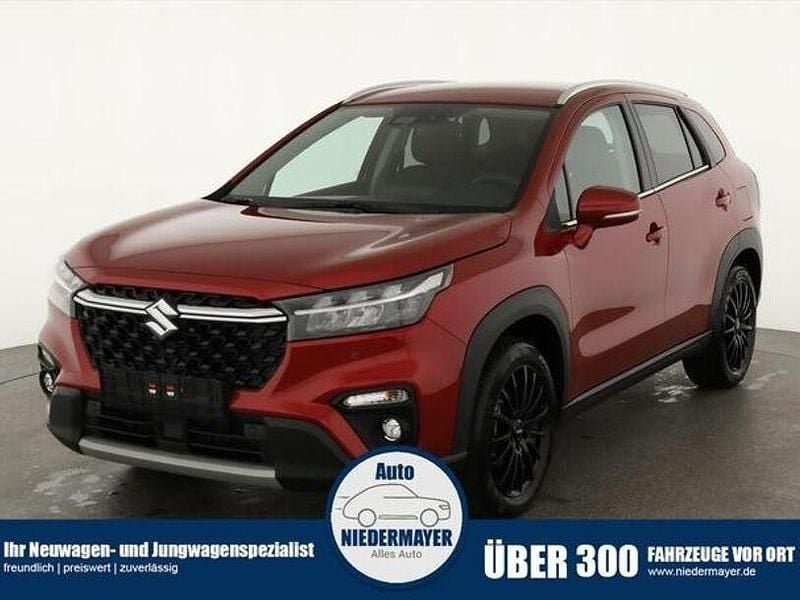 Energetic red pearl metallic Gebraucht 2024 Suzuki SX4 Comfort SUV | 25.995 € (Fairer Preis) - Bild 1/4