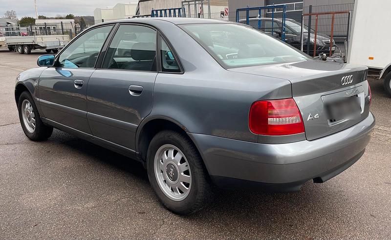 Gebraucht Audi A4 101 PS (74 kW) 1999 Limousine