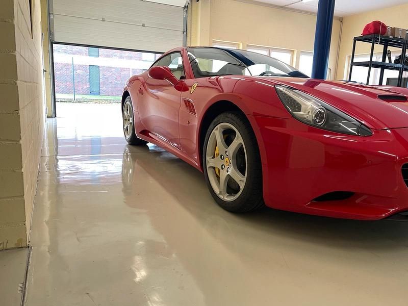 Gebraucht Ferrari California 490 PS (360 kW) 2013 Rot Cabrio