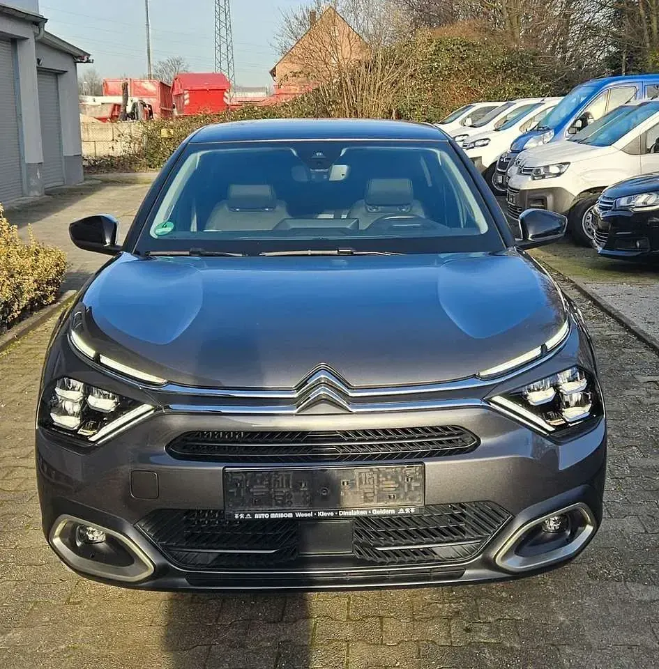 Gebraucht Citroën C4 Feel 131 PS (96 kW) 2021 Grau Limousine