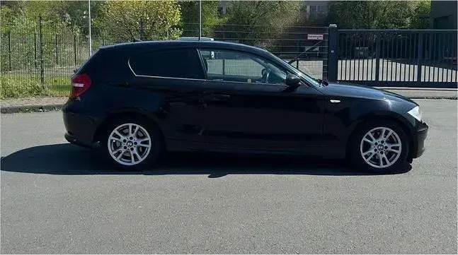 Second-hand BMW 123 204 CP (150 kW) 2009 Negru Hatchback