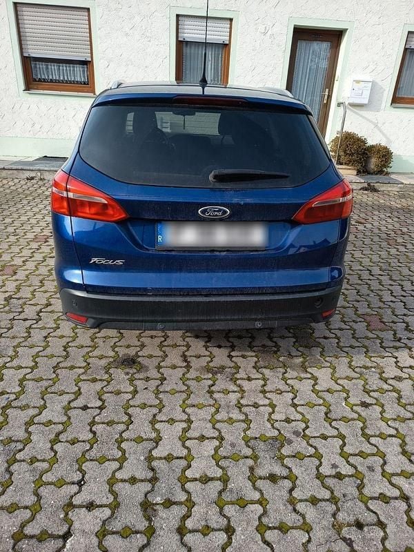 Gebraucht Ford Focus Business Edition 120 PS (88 kW) 2015 Blau Kombi