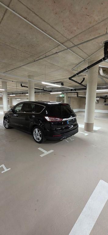 Gebraucht Ford S-MAX Titanium 180 PS (132 kW) 2017 Schwarz Van / Kleinbus