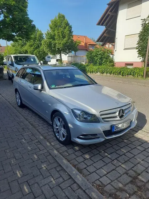 Gebraucht Mercedes C250 Avantgarde 204 PS (150 kW) 2014 Silber Limousine