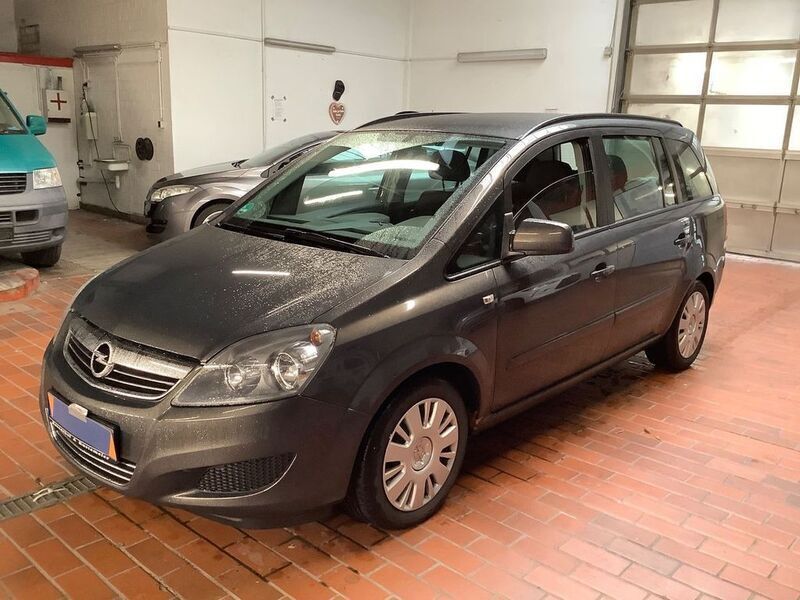 Grau Gebraucht 2012 Opel Zafira Family Van / Kleinbus | 5.490 € (Fairer Preis) - Bild 1/4