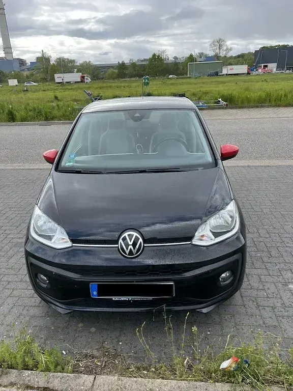 Używany VW up! Beats 60 KM (44 kW) 2020 Czarny Hatchback