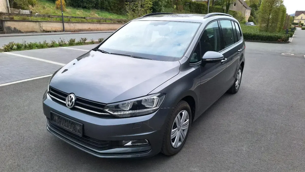 Gebraucht VW Touran 115 PS (84 kW) 2017 Grau Van / Kleinbus