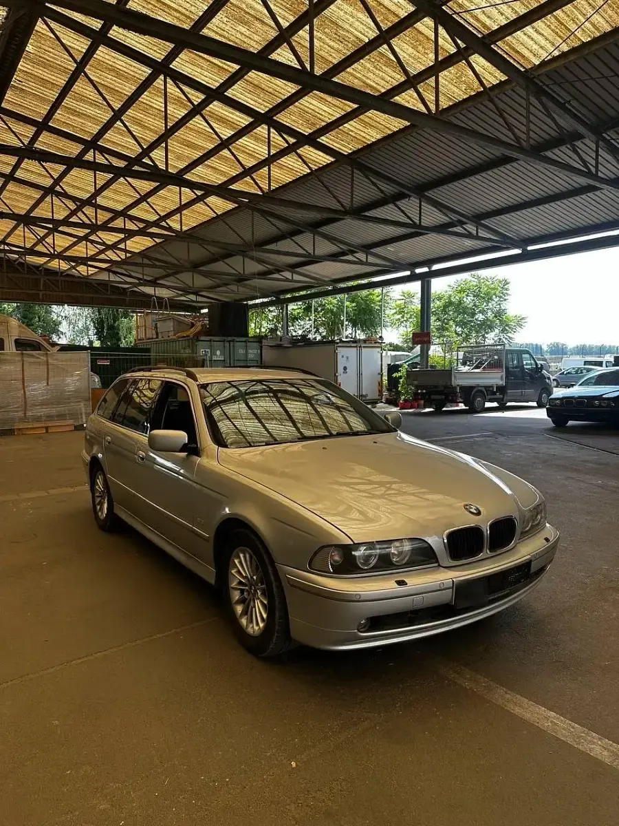 Gebraucht BMW 520 170 PS (125 kW) 2002 Silber Kombi