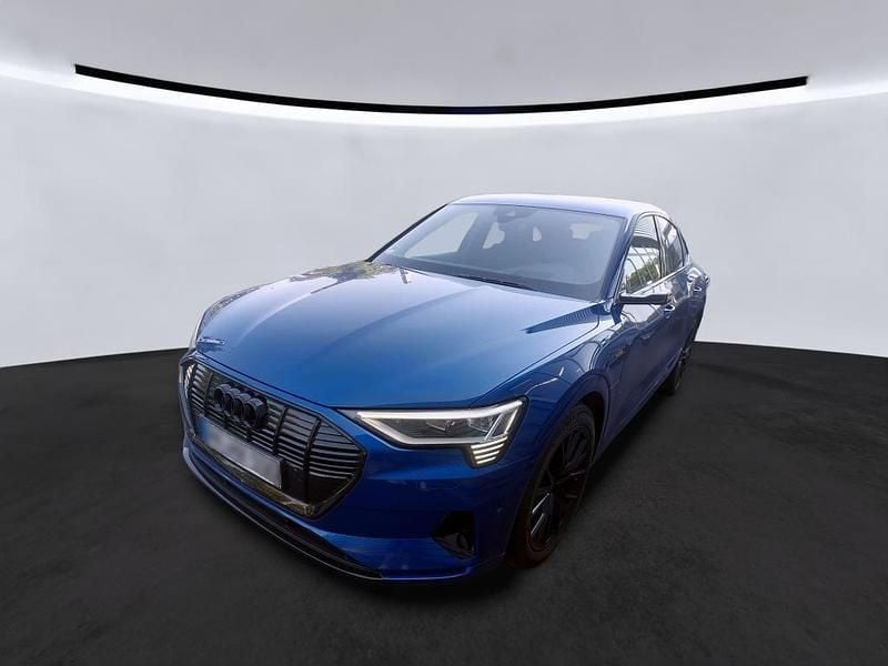 Individuallackierung blau audi exclusive Gebraucht 2022 Audi e-tron Sportback S-Line SUV | 41.545 € (Guter Preis) - Bild 1/2