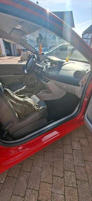 Gebraucht Renault Twingo 58 PS (42 kW) 2009 Rot Kleinwagen