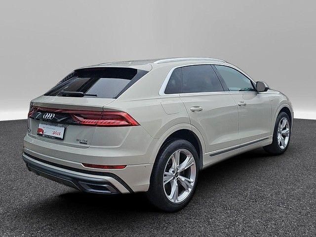 Gebraucht Audi Q8 Ambiente 286 PS (210 kW) 2022 Vikunjabeige metallic SUV