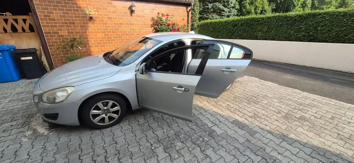 Gebraucht Volvo S60 163 PS (119 kW) 2010 Grau Limousine
