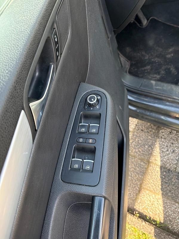 Gebraucht VW Sharan 170 PS (125 kW) 2011 Grau Van / Kleinbus