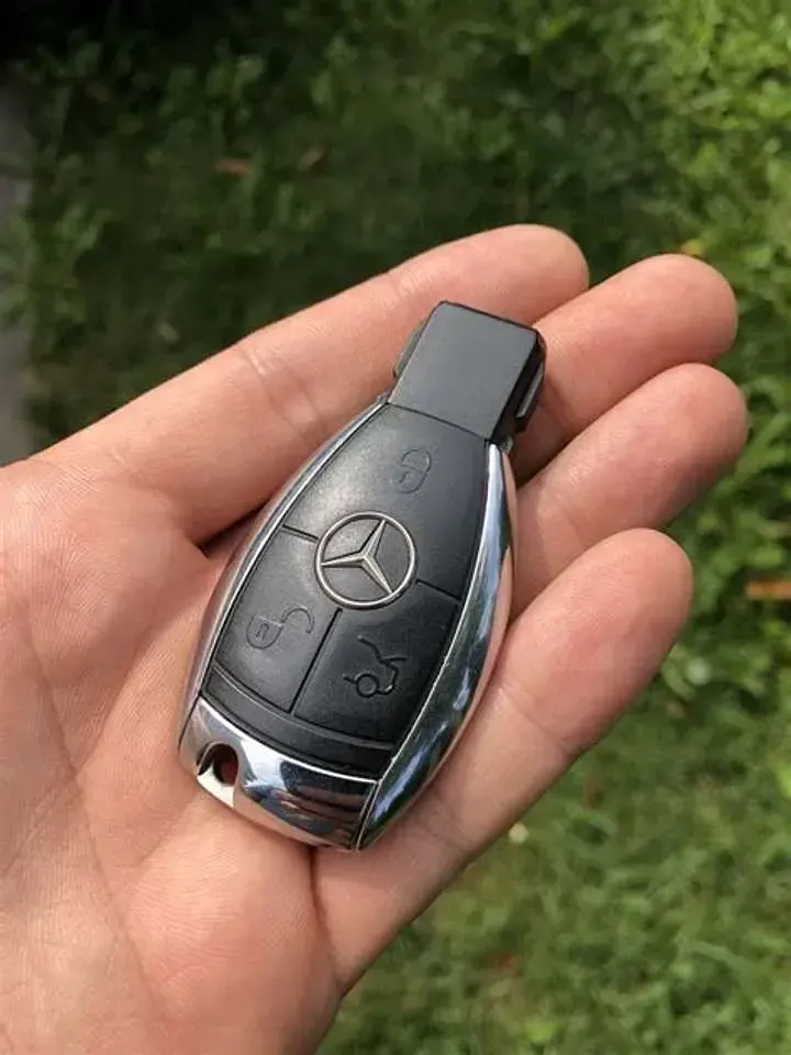 Gebraucht Mercedes R350 272 PS (200 kW) 2008 Schwarz Kombi