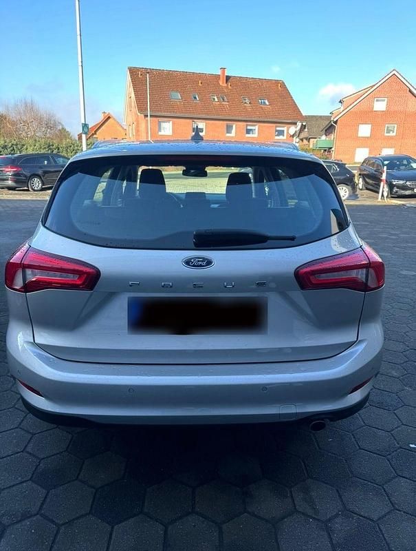 Gebraucht Ford Focus Cool & Connect 101 PS (74 kW) 2020 Grau Kombi