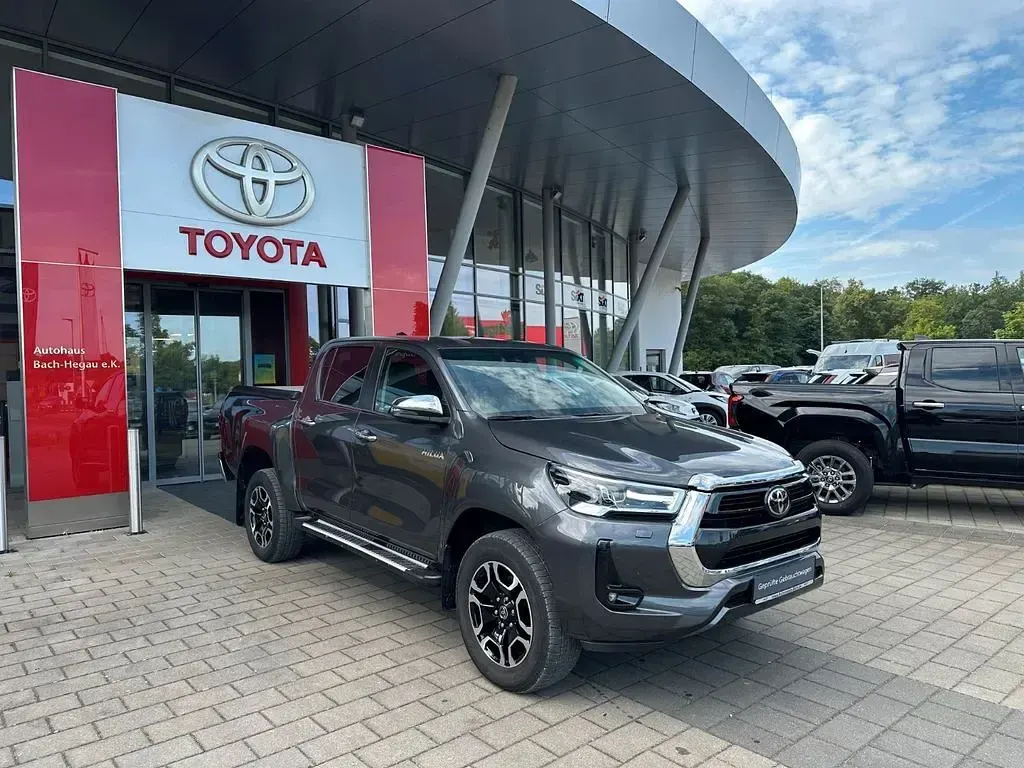 Gebraucht Toyota HiLux Executive 204 PS (150 kW) 2022 Grau Pickup