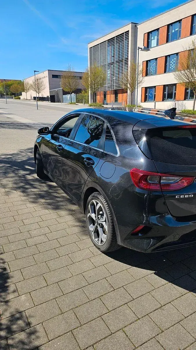 Occasion Kia Ceed Platinum Edition 140 ch (102 kW) 2018 Noir Citadine
