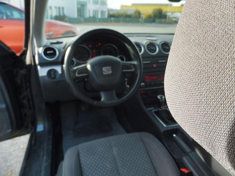 Gebraucht Seat Exeo Style 120 PS (88 kW) 2011 Limousine