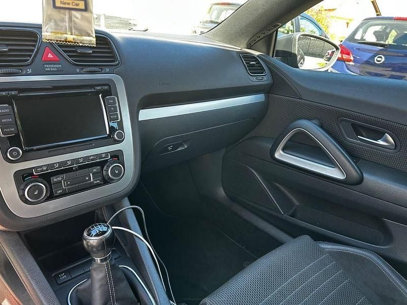 Usata VW Scirocco 122 CV (89 kW) 2011 Marrone Coupé