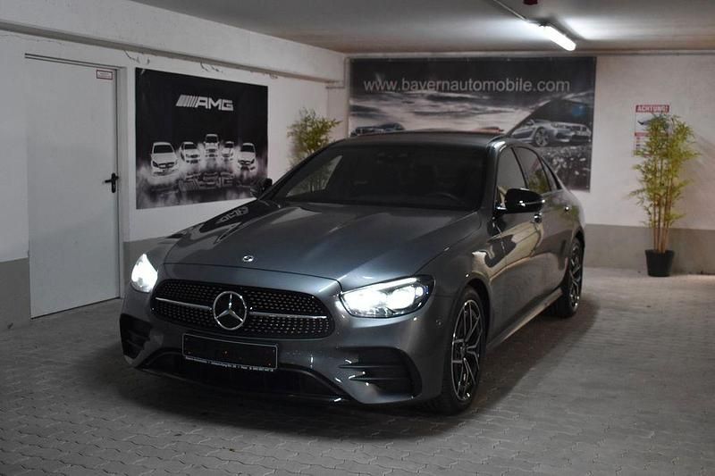 Grau Gebraucht 2024 Mercedes E220 AMG Limousine | 44.950 € (Guter Preis) - Bild 1/4