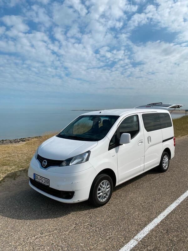 Weiß Gebraucht 2012 Nissan Evalia Van / Kleinbus | 9.250 € (Teuer) - Bild 1/4