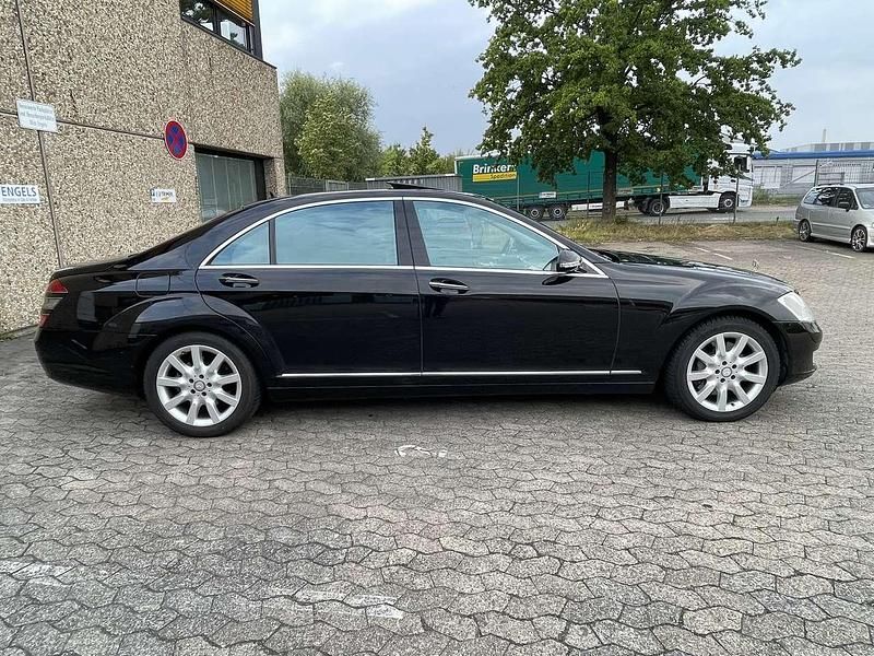Gebraucht Mercedes S500 387 PS (284 kW) 2008 Obsidianschwarz Limousine