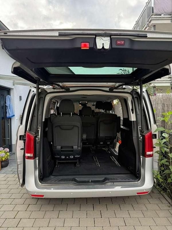 Gebraucht Mercedes V250 190 PS (139 kW) 2019 Silber Van / Kleinbus