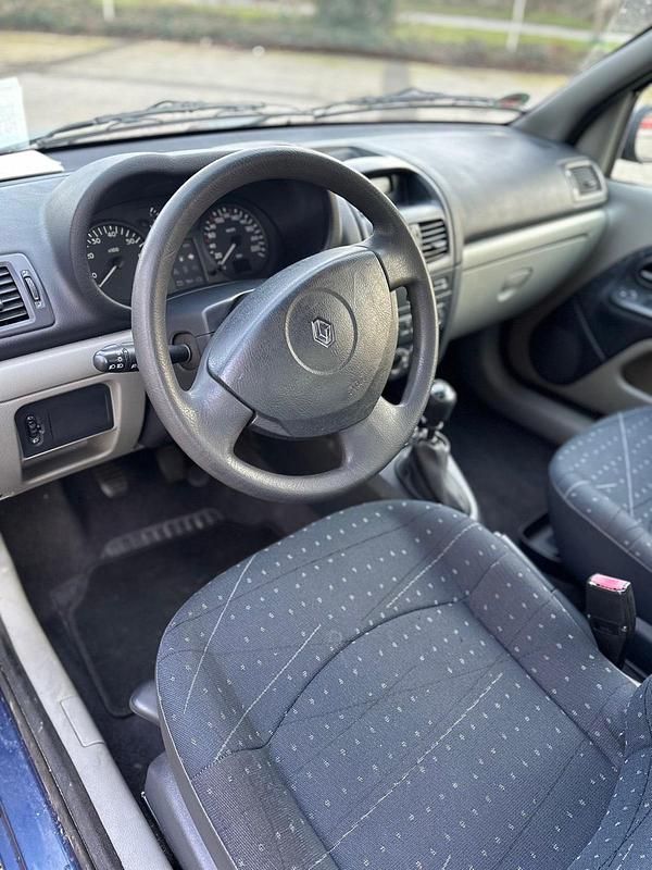 Gebraucht Renault Clio II 2002 Blau Kleinwagen