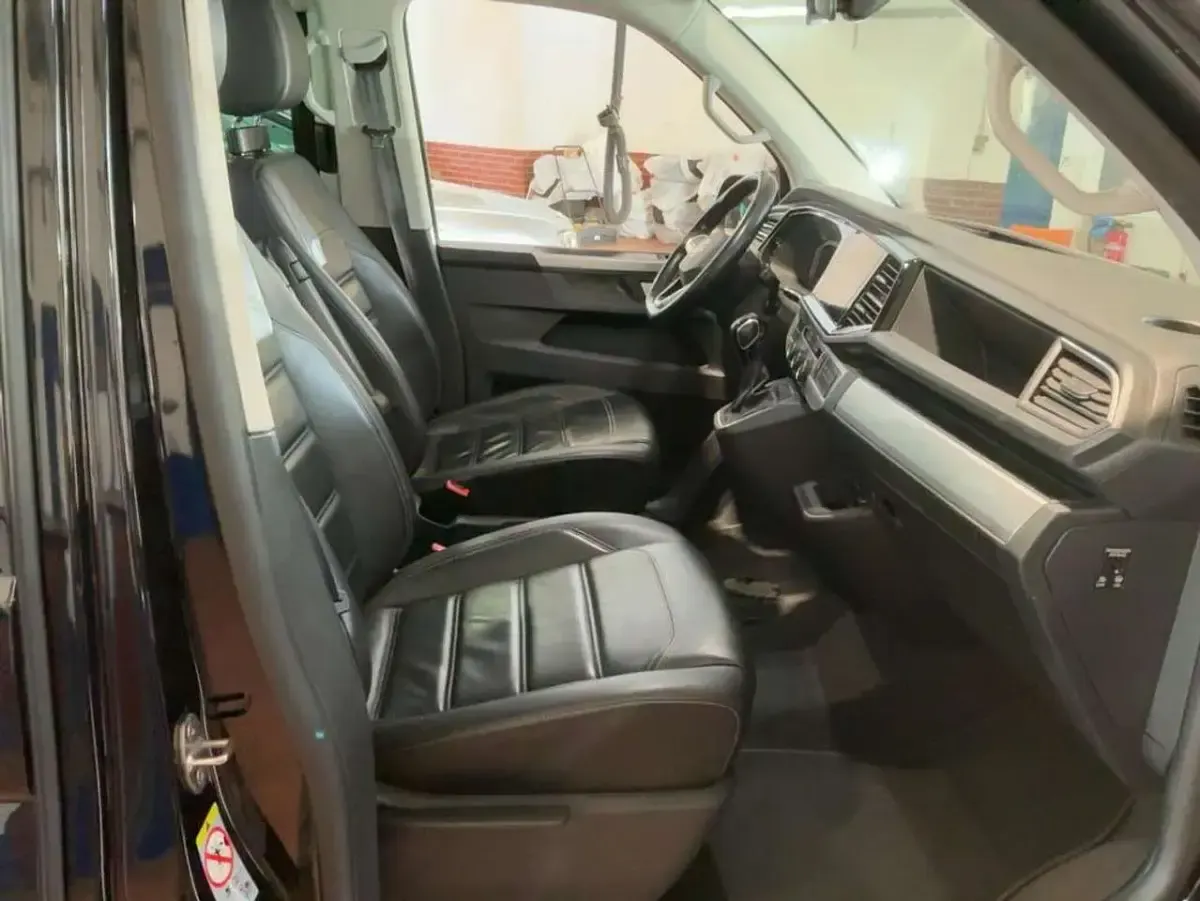 Używany VW Multivan Comfortline 150 KM (110 kW) 2020 Czarny Minivan