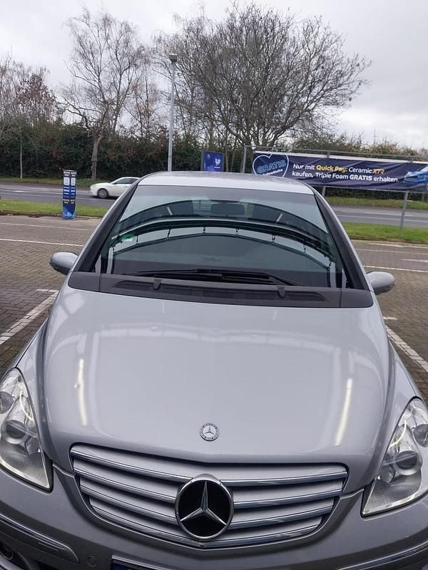 Gebraucht Mercedes B200 200 PS (147 kW) 2007 Grau Van / Kleinbus